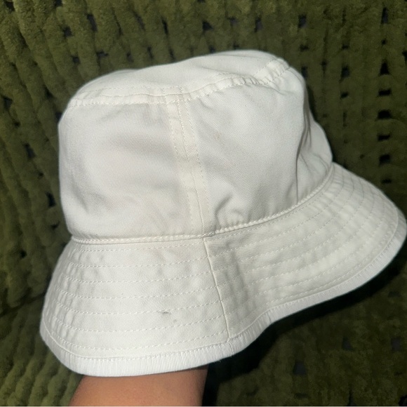 AUTHENTIC WHITE GUCCI BUCKET HAT SIZE LARGE